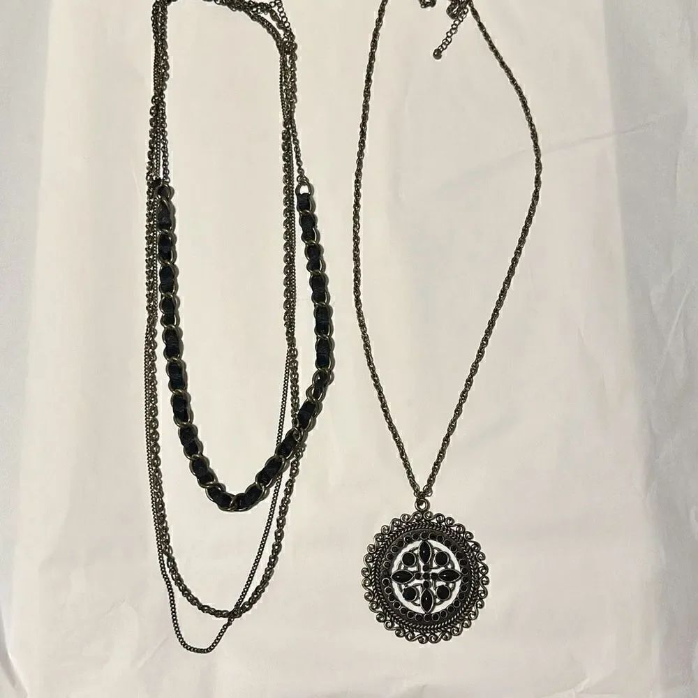 Necklace Bundle - Picture 10 of 10